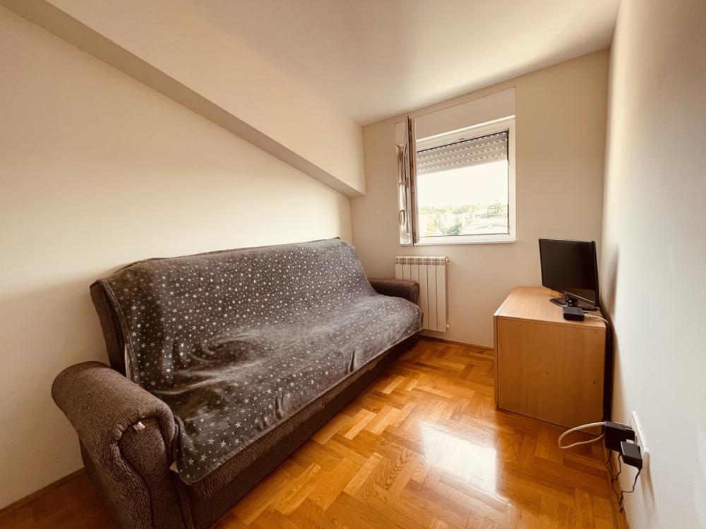 Slika 4 - Paje Jovanovića, Trosoban stan na prodaju, 58m2, 199.000€
